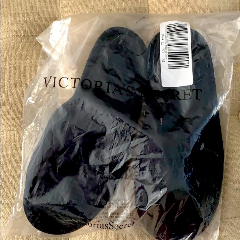 Victoria’s Secret Pom Pom slippers